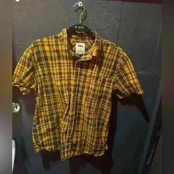 Levi's Tops - Men’s Levi’s Yellow Short Sleeve Button Up Shirt Medium